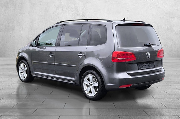 Volkswagen Touran 9 of 27