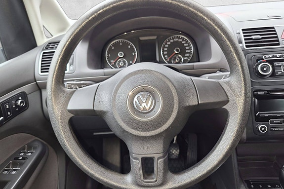 Volkswagen Touran 24 of 27