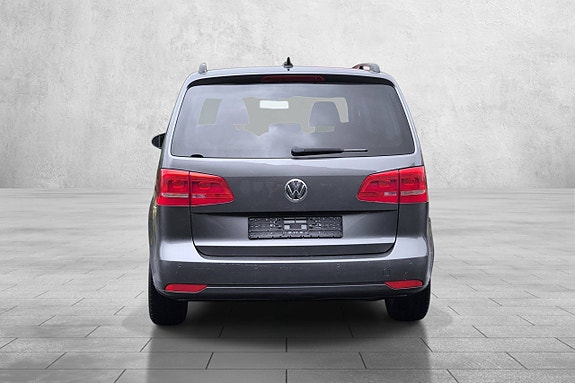 Volkswagen Touran 13 of 27