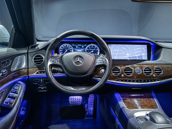 Mercedes-Benz S63 18 of 25