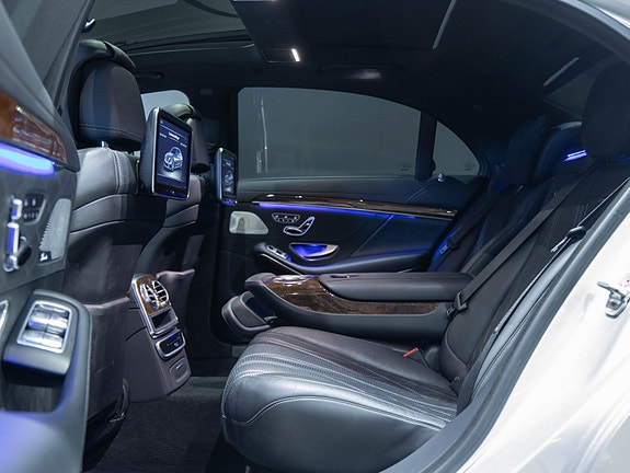 Mercedes-Benz S63 14 of 25