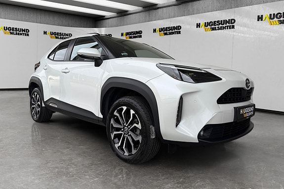 Toyota Yaris Cross 2 of 18