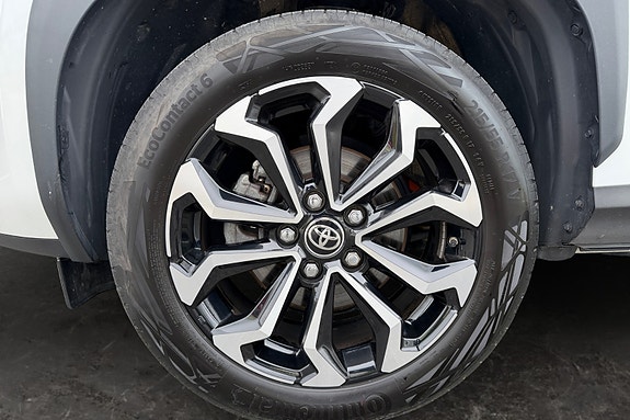 Toyota Yaris Cross 9 of 18