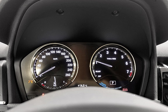 BMW 225xe 8 of 15