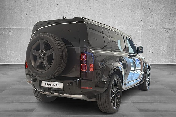 Land Rover Defender 110 2 of 30