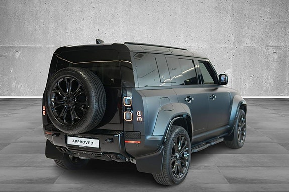 Land Rover Defender 110 2 of 30