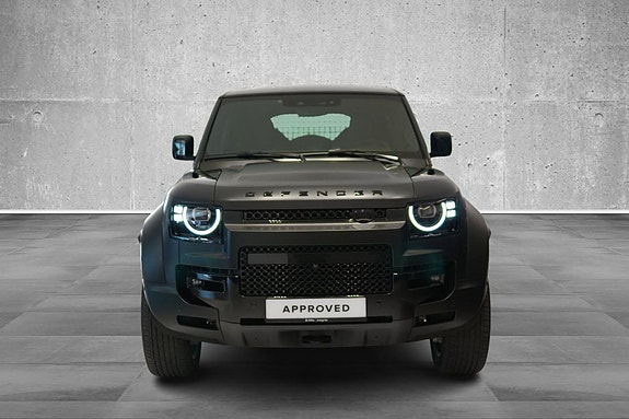 Land Rover Defender 110 8 of 30