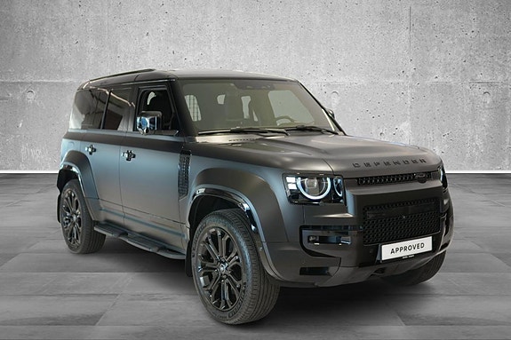 Land Rover Defender 110 10 of 30