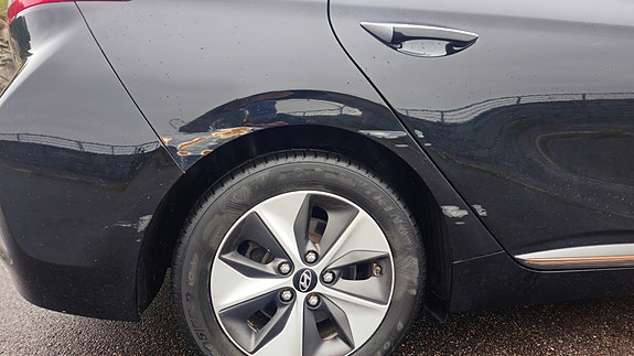 Hyundai IONIQ 8 of 11