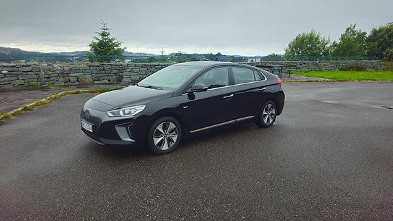 Hyundai IONIQ 3 of 11