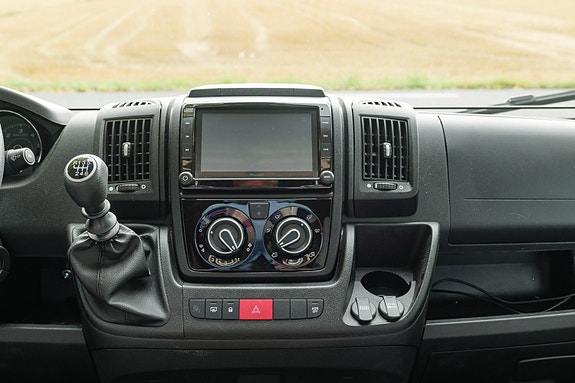 Weinsberg Carasuite 700 MX 12 of 30