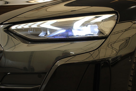 Audi e-tron GT 17 of 30