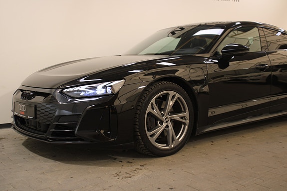Audi e-tron GT 3 of 30