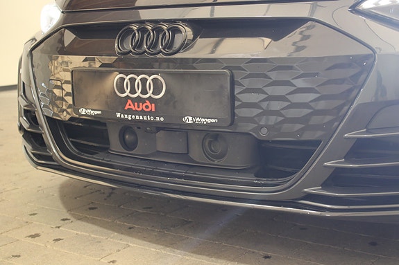 Audi e-tron GT 19 of 30