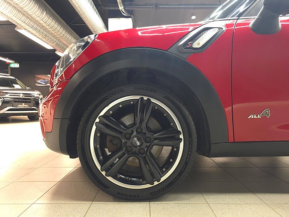 MINI Cooper S 4 of 30