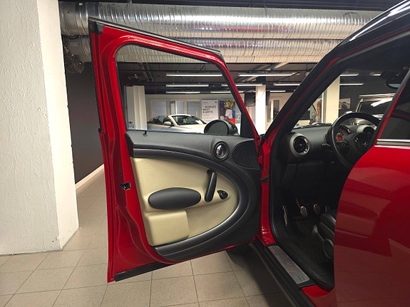 MINI Cooper S 27 of 30