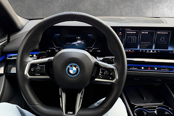 BMW i5 10 of 20