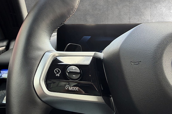 BMW i5 11 of 20