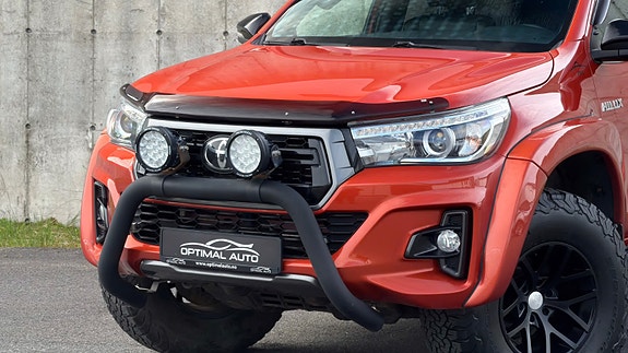 Toyota HiLux 7 of 27