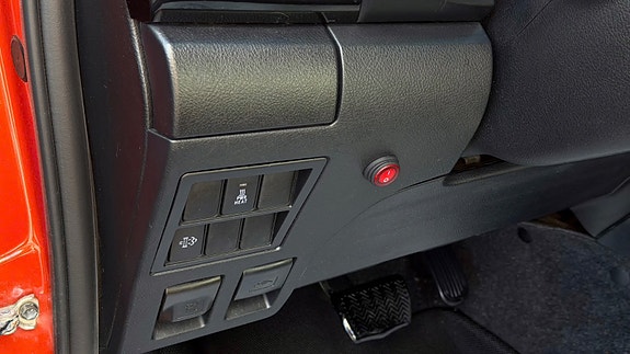 Toyota HiLux 22 of 27