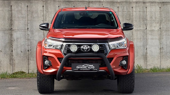 Toyota HiLux 11 of 27