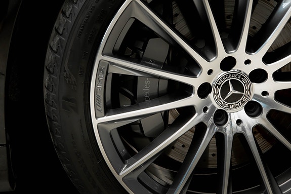 Mercedes-Benz S580 e 6 of 30