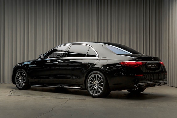 Mercedes-Benz S580 e 14 of 30
