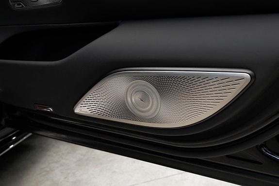 Mercedes-Benz S580 e 29 of 30