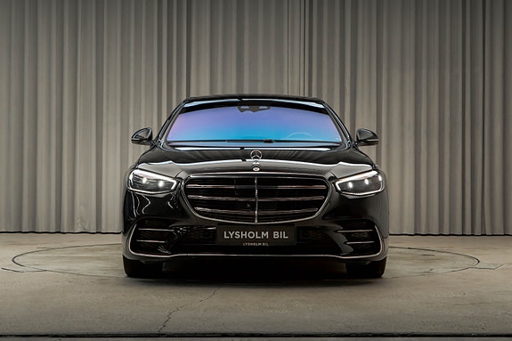 Mercedes-Benz S580 e 11 of 30