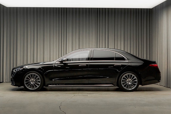 Mercedes-Benz S580 e 13 of 30