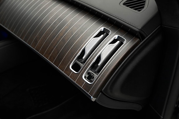 Mercedes-Benz S580 e 25 of 30