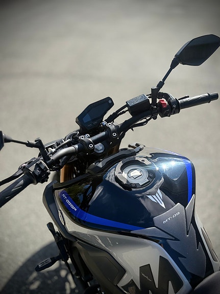 Yamaha MT-09 SP 2 of 10