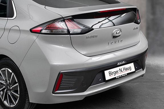 Hyundai IONIQ 7 of 29