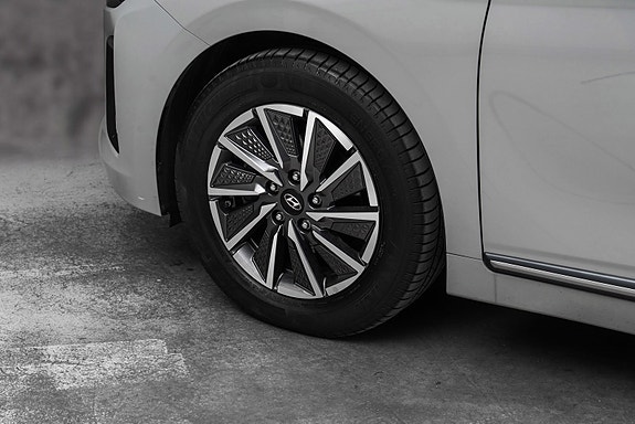 Hyundai IONIQ 10 of 29