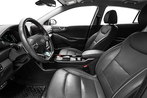 Hyundai IONIQ 11 of 29