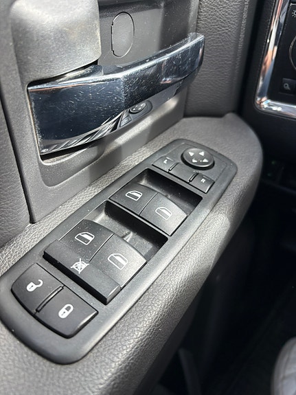 Dodge RAM 6 of 23