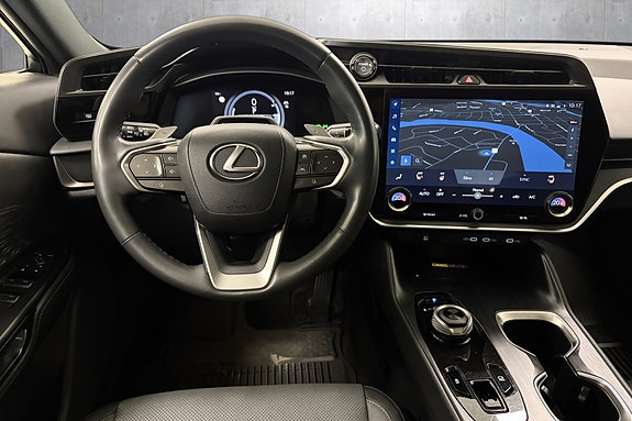 Lexus RZ450e 14 of 25