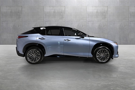Lexus RZ450e 6 of 25