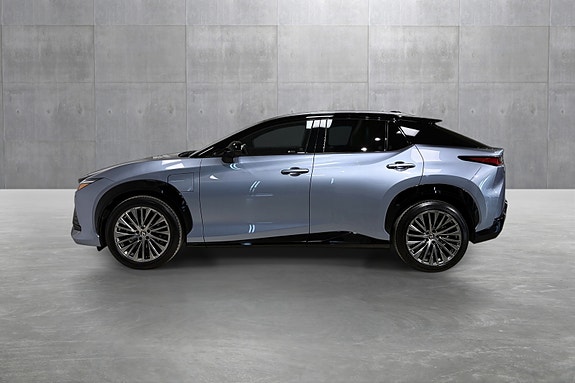 Lexus RZ450e 2 of 25