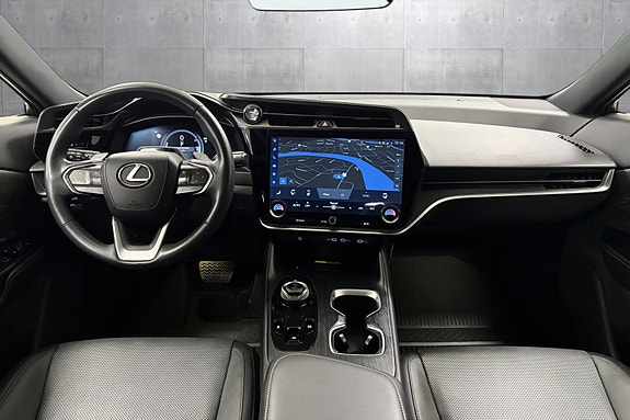 Lexus RZ450e 13 of 25