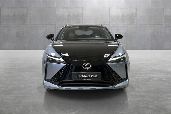 Lexus RZ450e 8 of 25