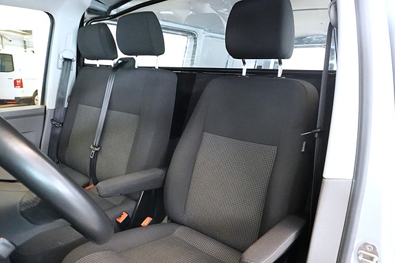 Volkswagen Transporter 12 of 28
