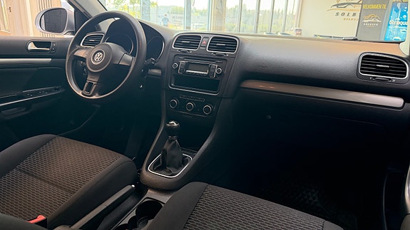 Volkswagen Golf VI 22 of 30