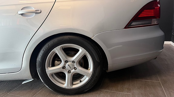 Volkswagen Golf VI 9 of 30