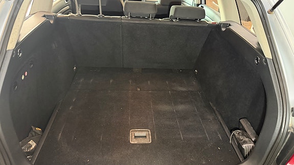 Volkswagen Golf VI 19 of 30