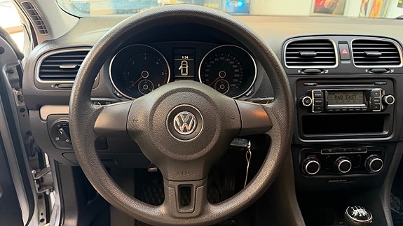 Volkswagen Golf VI 24 of 30