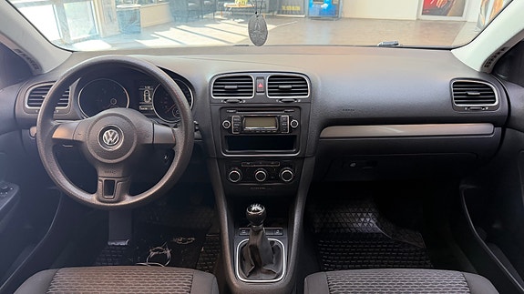 Volkswagen Golf VI 21 of 30