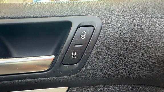 Volkswagen Golf VI 28 of 30
