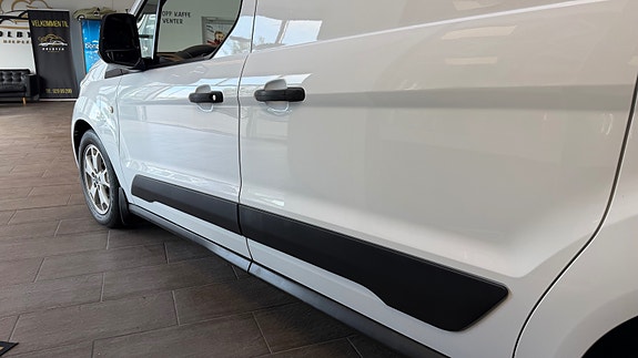 Ford Transit Connect 10 of 30