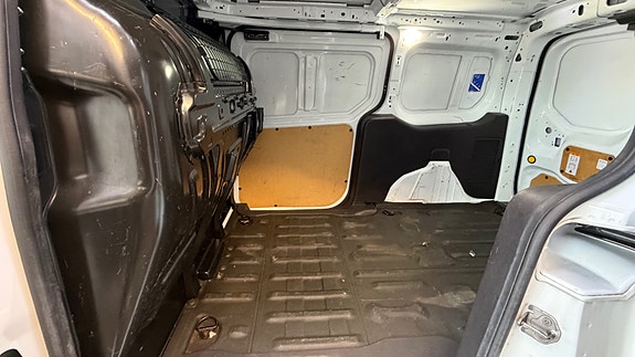 Ford Transit Connect 23 of 30